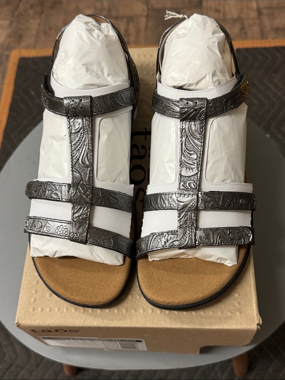 Taos women’s sandals (style) TROPHY 2 (color) PEWTER EMBOSSED